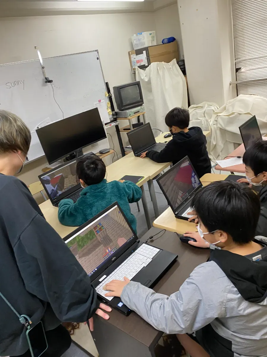 プログラミング教室の風景